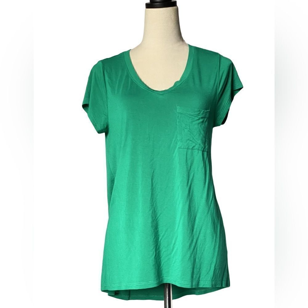 Cable & Gauge Green V-Neck Swing Body Pocket Tee w/Hi-Low Hem (Large) - Picture 2 of 10